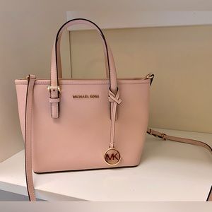 Michael Kors Crossbody purse